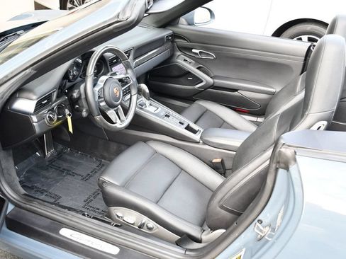 Used 2017 Porsche 911 Carrera image 14