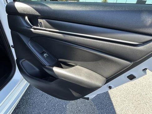 Used 2021 Honda Accord Sport image 21