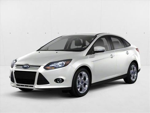 Used 2013 Ford Focus SE FWD image 1
