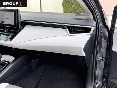 Used 2024 Toyota Corolla LE image 19