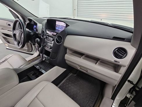 Used 2015 Honda Pilot Touring image 38