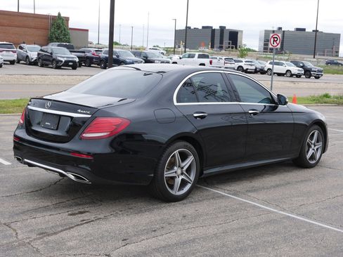 Used 2017 Mercedes-Benz E 300 4MATIC image 4