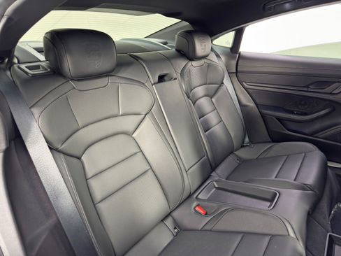 Used 2022 Porsche Taycan 4S image 42