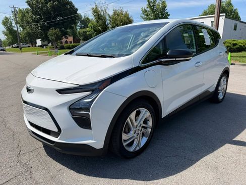 Used 2023 Chevrolet Bolt LT w/ Driver Confidence Package FWD image 9