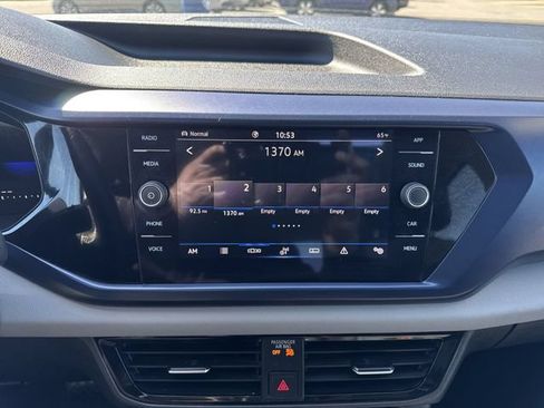 Certified 2023 Volkswagen Taos SE w/ Panoramic Sunroof Package AWD/4WD image 13