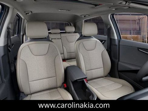 New 2025 Kia Niro EX Touring image 15