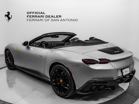 Certified 2025 Ferrari Roma Base image 2