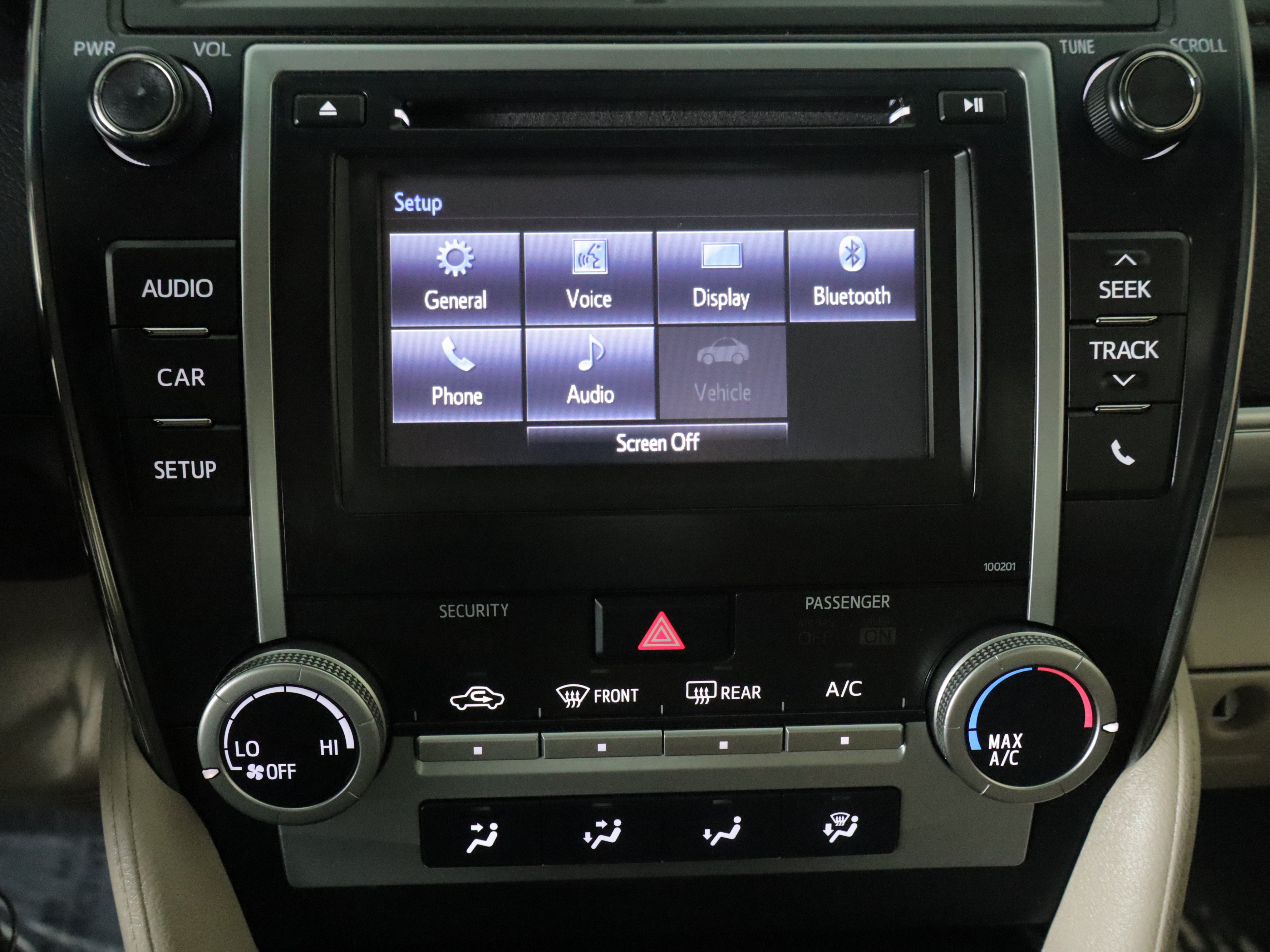 Used 2014 Toyota Camry LE FWD image 14