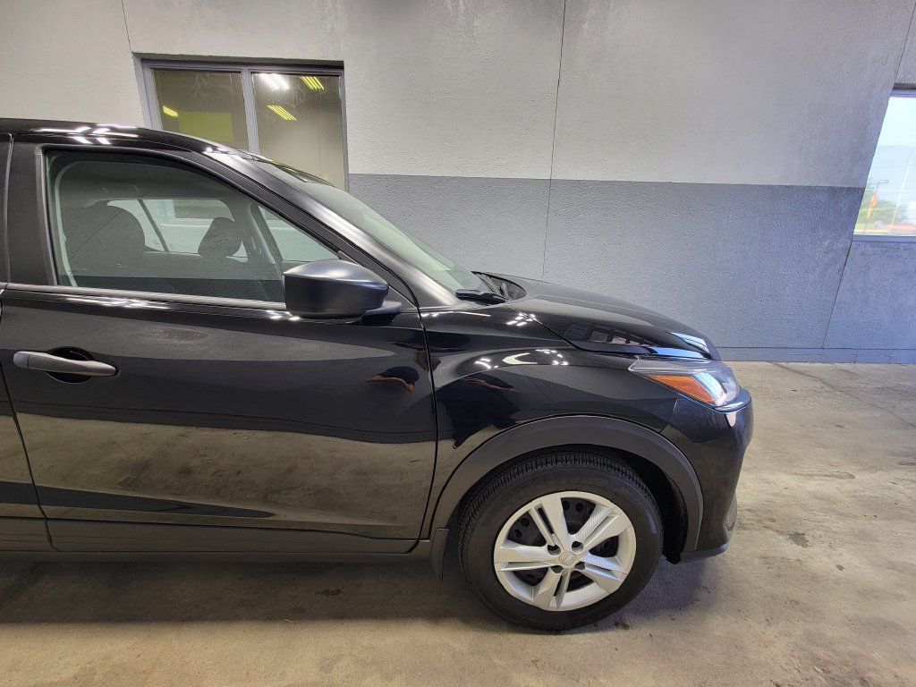 Used 2025 Nissan Kicks Play S FWD image 7