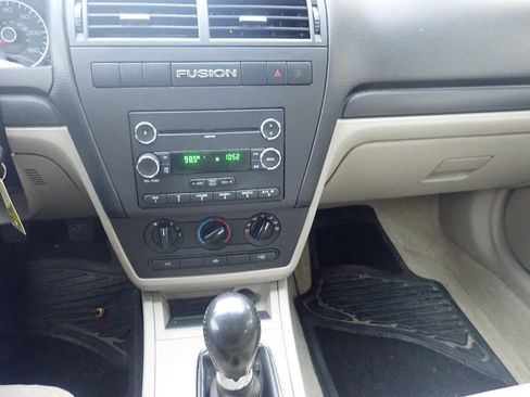 Used 2009 Ford Fusion S image 5