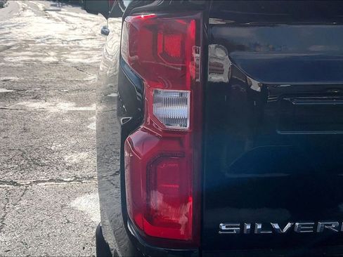 Used 2020 Chevrolet Silverado 1500 High Country w/ Technology Package image 26