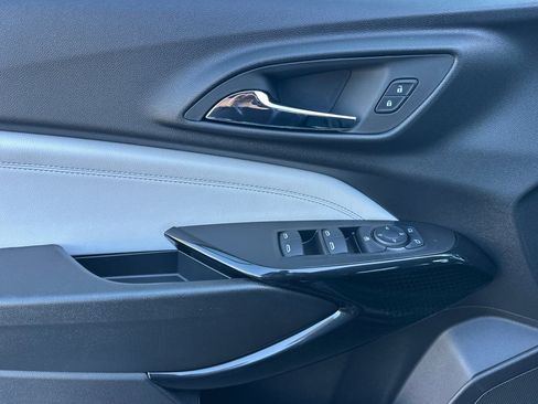 New 2026 Chevrolet Trax LT w/ Driver Confidence Package image 10