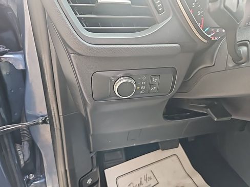 Used 2020 Ford Escape SE image 11