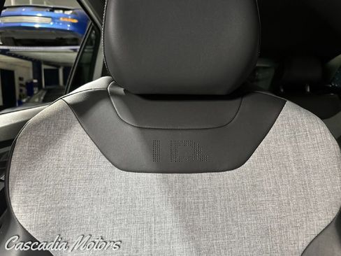 Used 2023 Volkswagen ID.4 Pro image 39