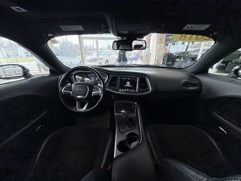 Used 2018 Dodge Challenger R/T Scat Pack w/ Leather Interior Group image 35