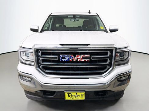 Used 2017 GMC Sierra 1500 SLE w/ SLE Value Package AWD/4WD image 2