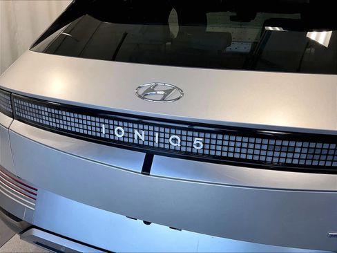 Used 2023 Hyundai Ioniq 5 Limited image 29