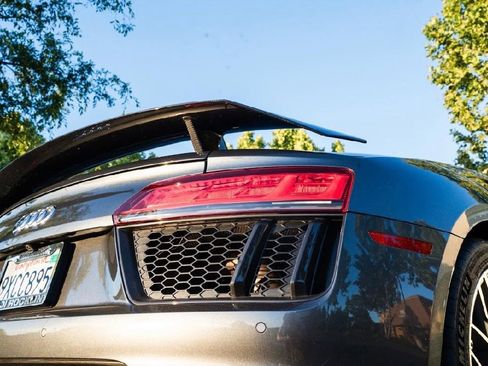 Used 2018 Audi R8 V10 plus AWD/4WD image 17