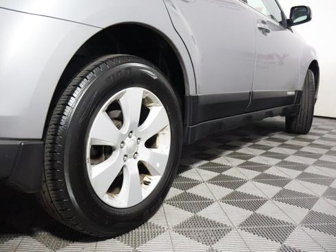 Used 2011 Subaru Outback 2.5i Limited w/ PWR Moonroof Pkg AWD/4WD image 13