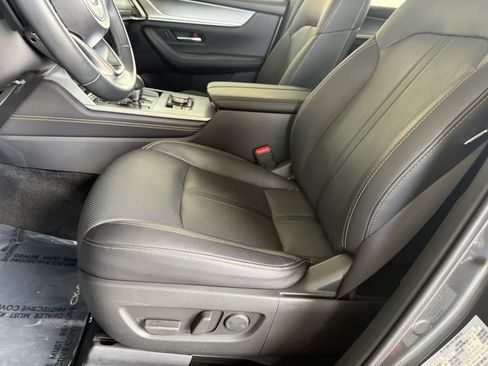 Used 2024 MAZDA CX-90 Plug-In Hybrid w/ Preferred AWD/4WD image 4