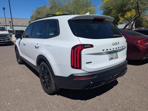 Certified 2022 Kia Telluride SX w/ SX Prestige Package image 4