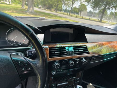 Used 2008 BMW 528xi Sedan AWD/4WD image 30