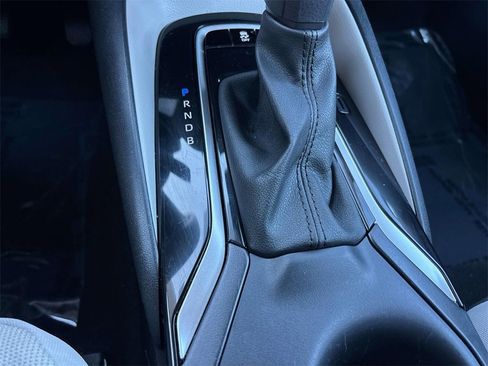 Used 2023 Toyota Corolla LE image 23