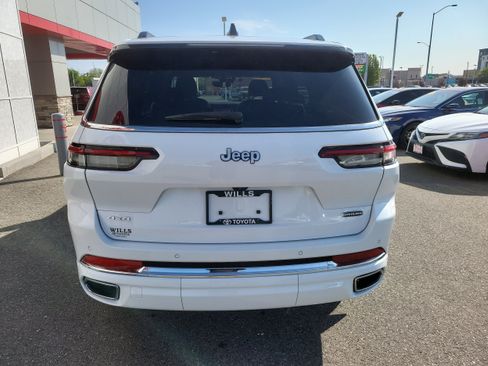 Used 2024 Jeep Grand Cherokee L Overland w/ Trailer Tow Package AWD/4WD image 8