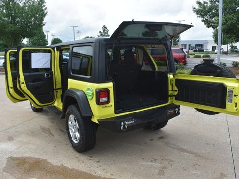 Used 2022 Jeep Wrangler Unlimited Sport AWD/4WD image 15