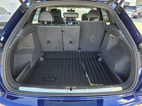 Used 2024 Audi Q3 2.0T Premium w/ Convenience Package image 12