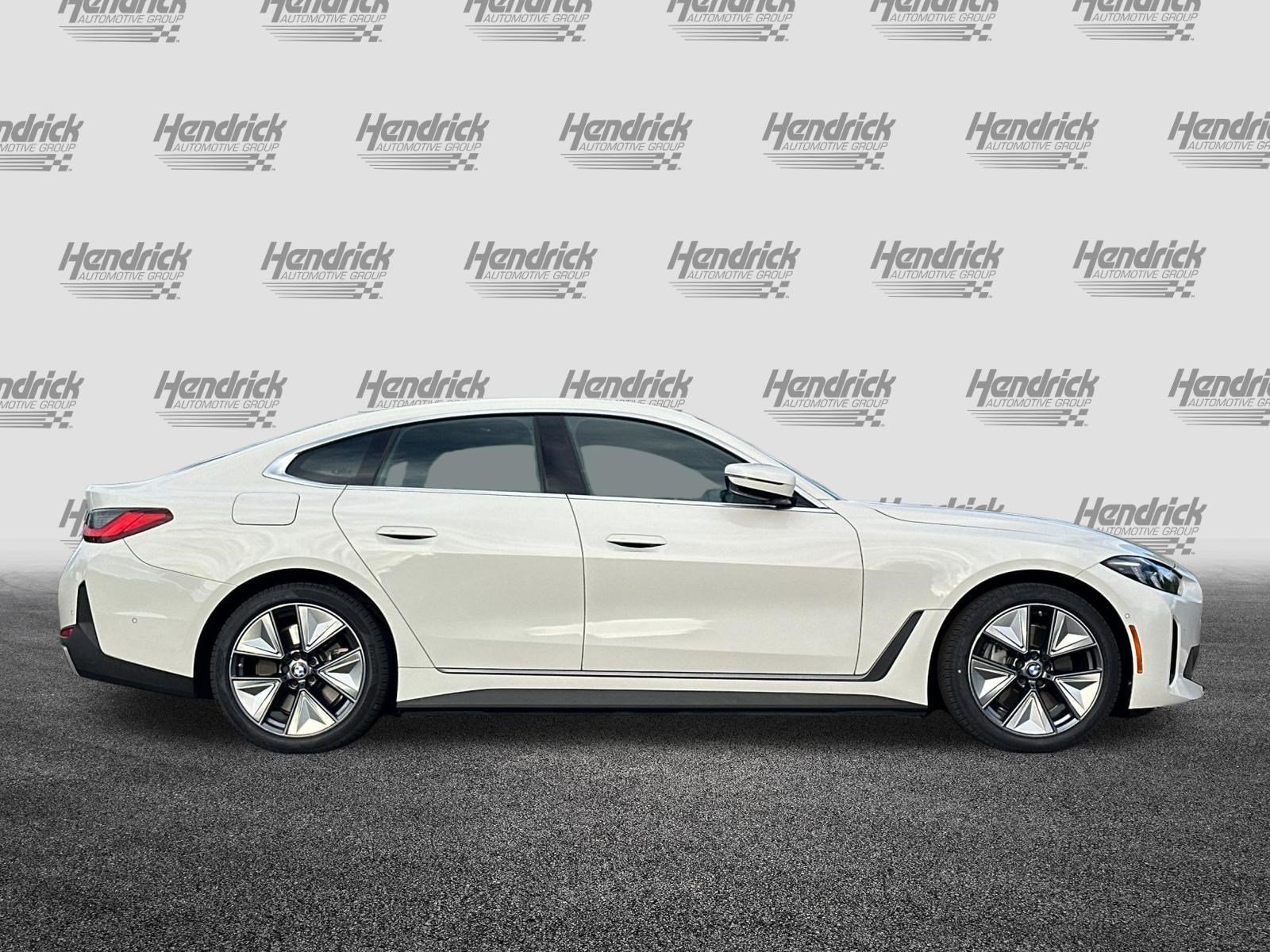 Used 2025 BMW i4 eDrive40 w/ Premium Package RWD image 3