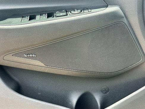 Used 2020 Hyundai Tucson Limited FWD image 18