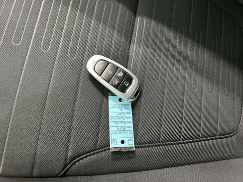 Used 2023 Hyundai Santa Cruz SEL w/ Activity Package image 12