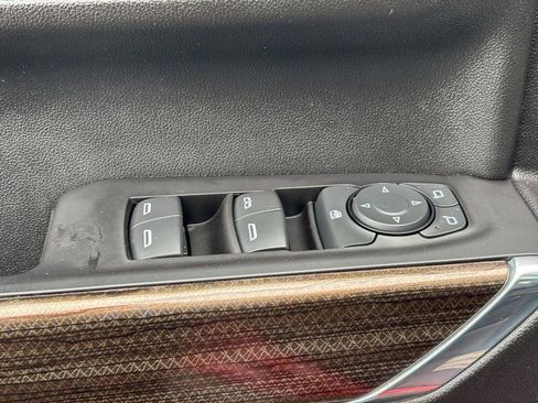 Used 2021 Chevrolet Silverado 1500 LT Trail Boss w/ Convenience Package II image 17