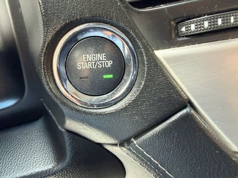 Used 2016 GMC Yukon Denali w/ Open Road Package AWD/4WD image 28