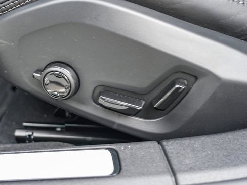 New 2025 Volvo V60 B5 Cross Country Ultra w/ Protection Package Premier image 25