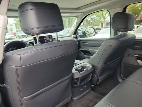 Used 2024 Toyota Tundra Limited image 18