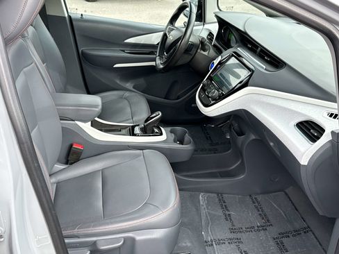Used 2020 Chevrolet Bolt Premier w/ Infotainment Package image 20