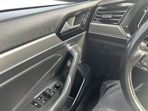 Used 2020 Volkswagen Jetta R-Line w/ R-Line Cold Weather Package image 22