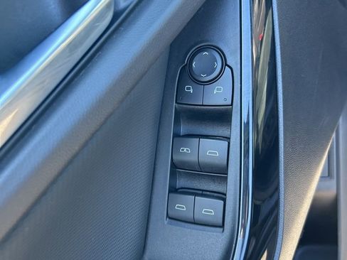 Used 2025 Chevrolet Equinox LT w/ Convenience Package II image 29