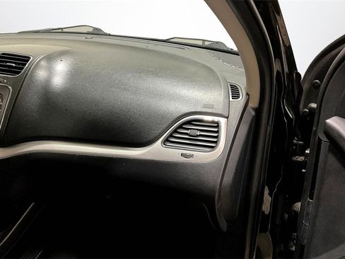 Used 2015 Dodge Journey SXT w/ Flexible Seating Group image 24