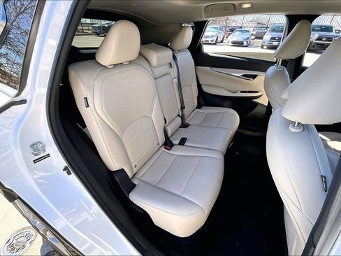 Used 2021 INFINITI QX50 Luxe image 33