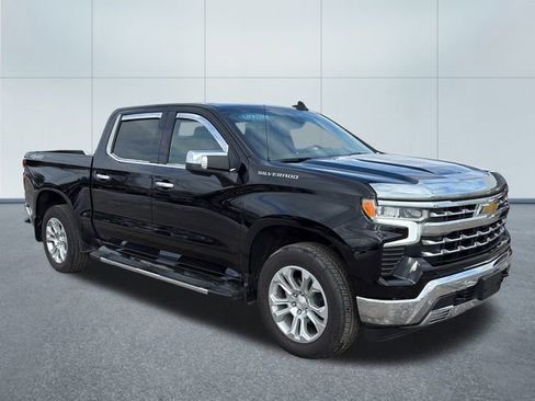 Used 2025 Chevrolet Silverado 1500 LTZ image 7