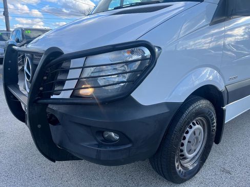 Used 2015 Mercedes-Benz Sprinter 2500 image 10