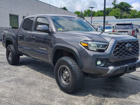 Used 2021 Toyota Tacoma TRD Off-Road w/ Technology Package AWD/4WD image 6