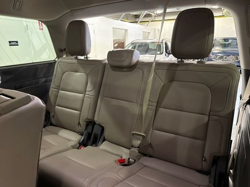 Used 2023 Lincoln Navigator Reserve AWD/4WD image 25