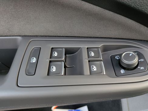 Used 2024 Volkswagen GTI S image 27