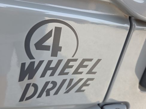 Used 2021 Jeep Wrangler Sport AWD/4WD image 32
