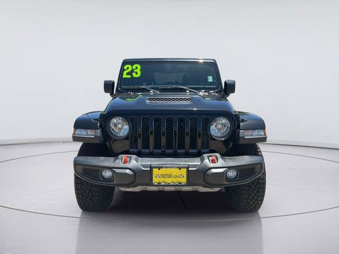 Used 2023 Jeep Gladiator Mojave w/ Cold Weather Group AWD/4WD image 2