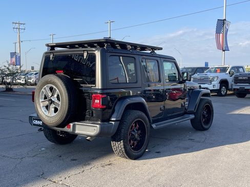 Used 2019 Jeep Wrangler Unlimited Sahara w/ Safety Group image 7